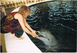 Viviane ruft einen Delphin 001